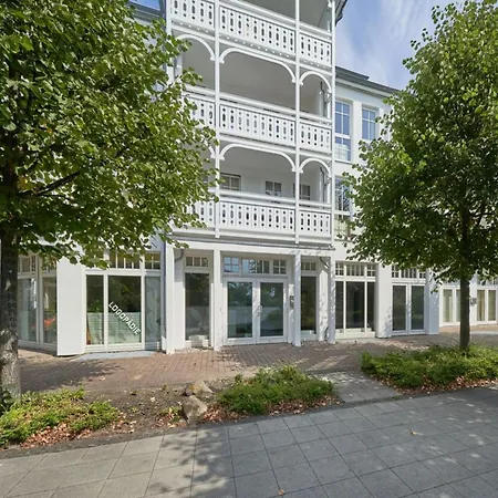 Helle Und Gemuetliche Mit Balkon In *